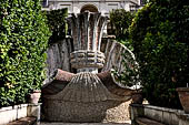 Tivoli - Villa d'Este. Fontana del bicchierone. 